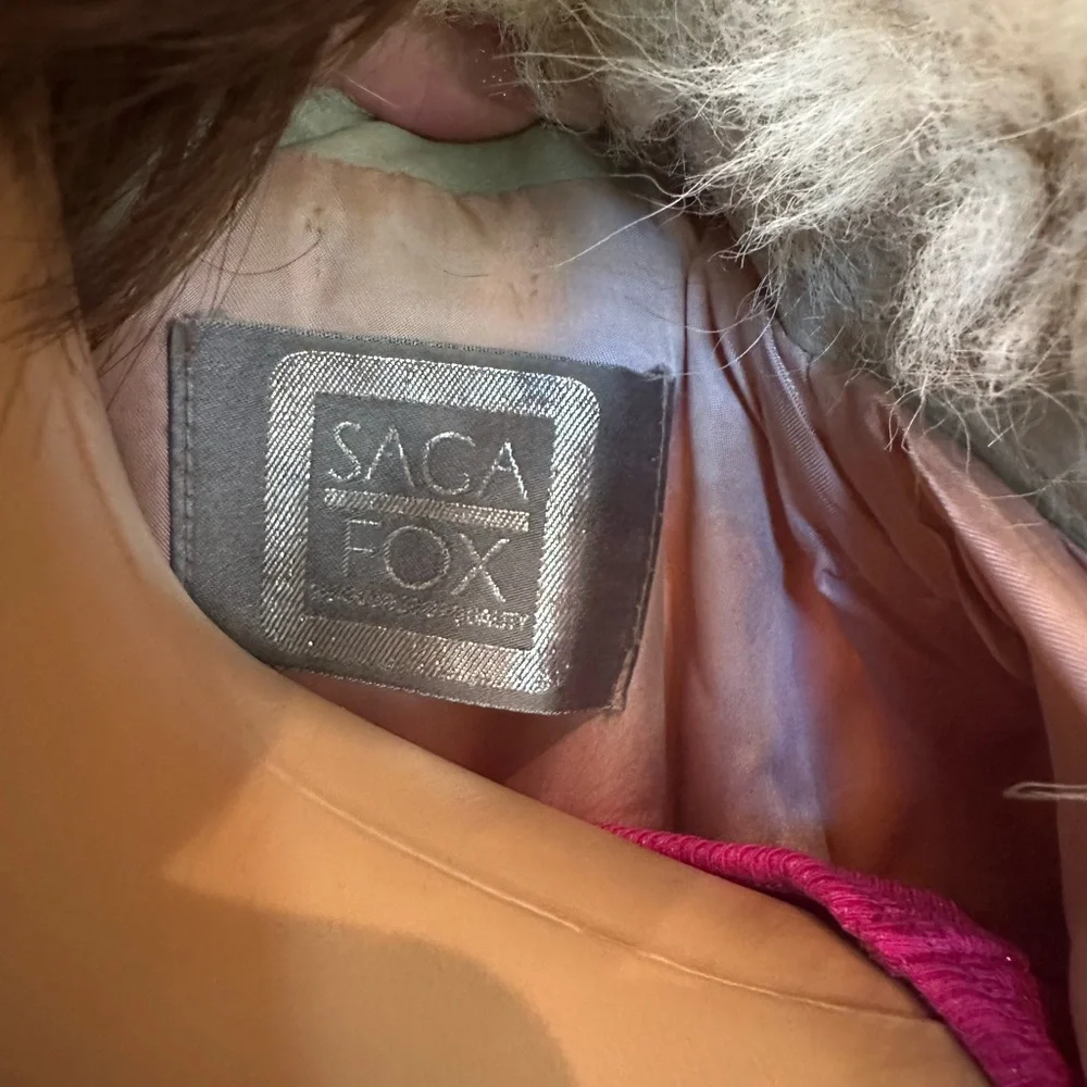 Saga Fox Vintage Coat - Picture 15 of 16